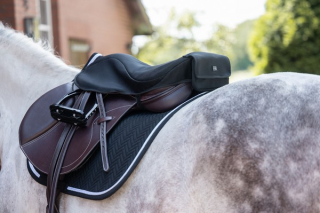 Vyhrievaný kryt sedla HKM – Jumping Style